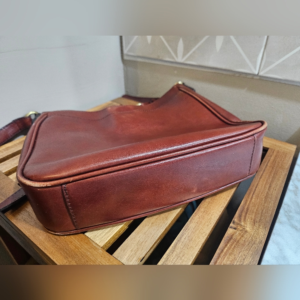 Patricia Nash Emeline Crossbody - Picture 4 of 8